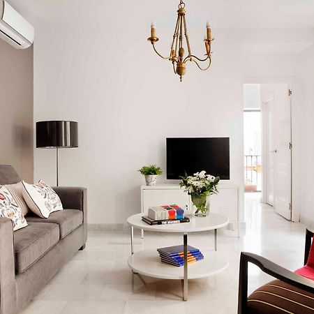Apartamentos Mariscal Σεβίλλη Εξωτερικό φωτογραφία
