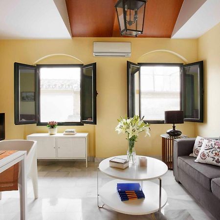 Apartamentos Mariscal Σεβίλλη Εξωτερικό φωτογραφία