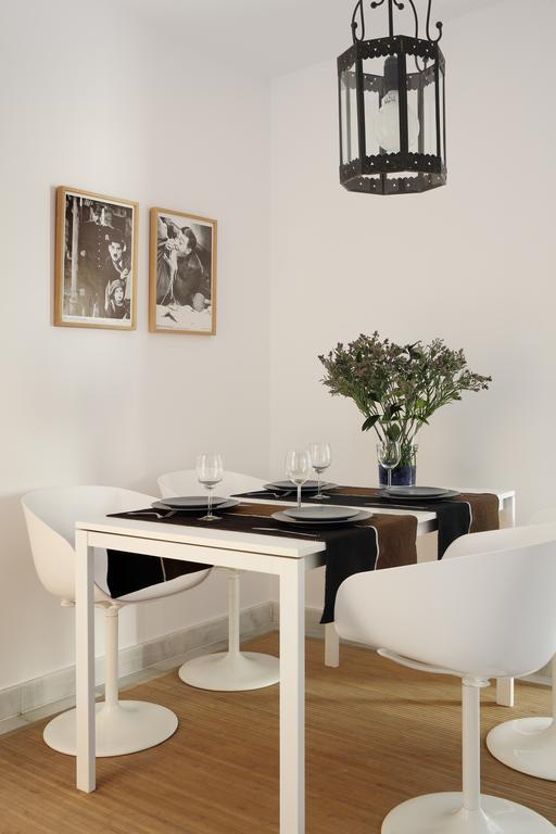 Apartamentos Mariscal Σεβίλλη Δωμάτιο φωτογραφία