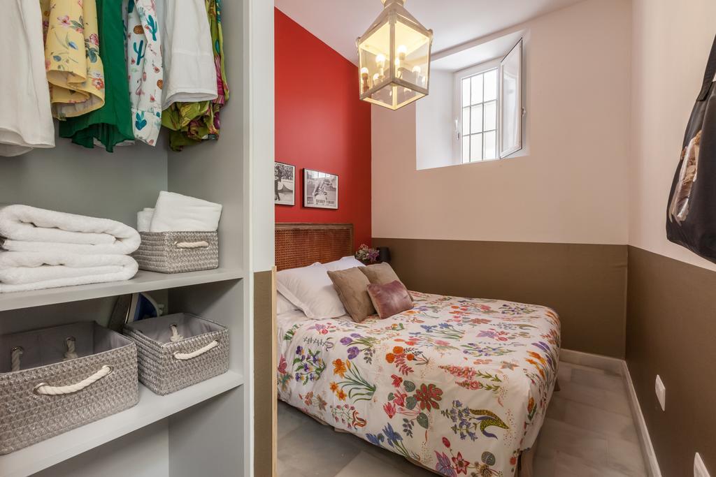 Apartamentos Mariscal Σεβίλλη Εξωτερικό φωτογραφία