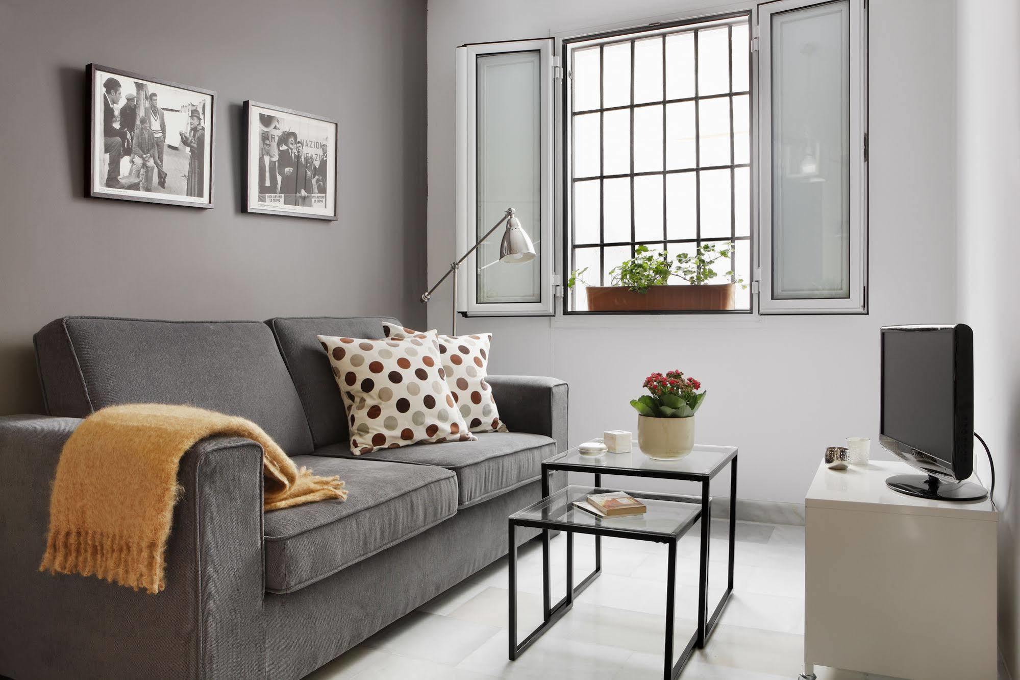 Apartamentos Mariscal Σεβίλλη Εξωτερικό φωτογραφία