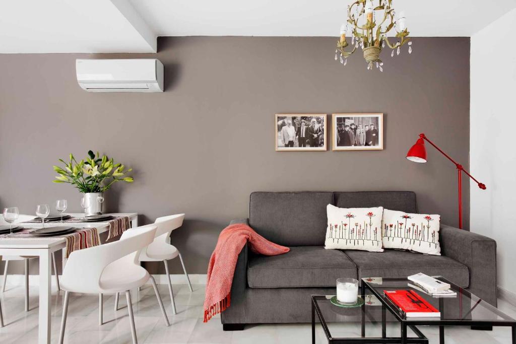Apartamentos Mariscal Σεβίλλη Εξωτερικό φωτογραφία