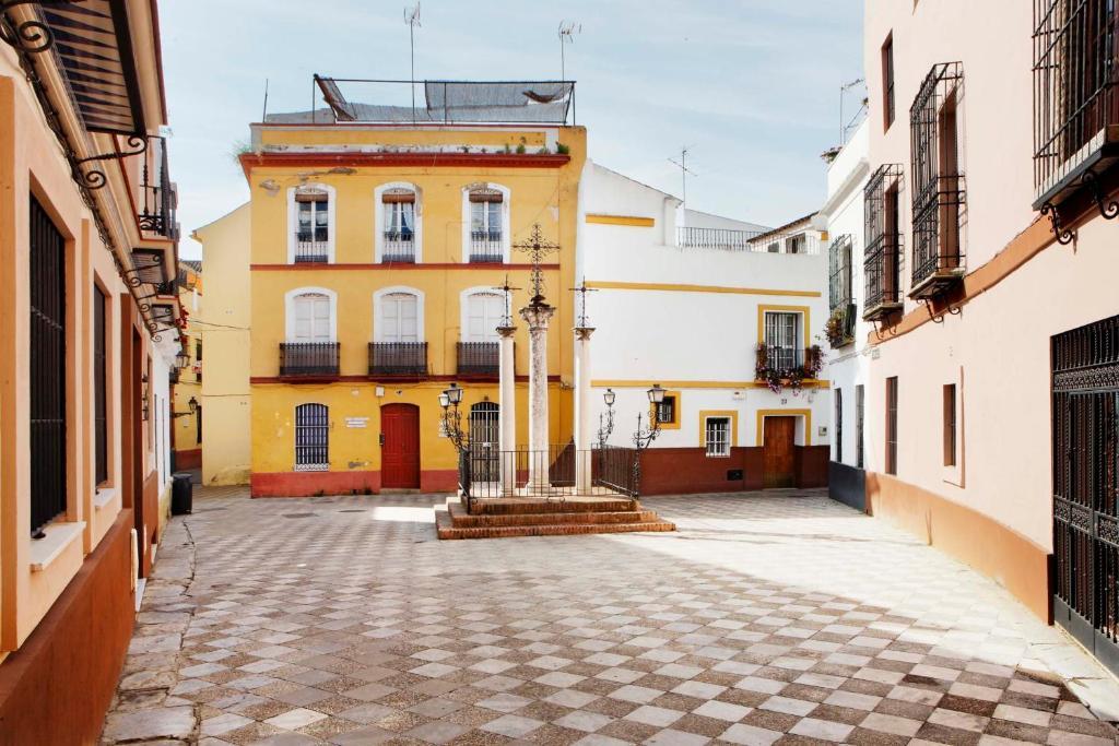 Apartamentos Mariscal Σεβίλλη Εξωτερικό φωτογραφία